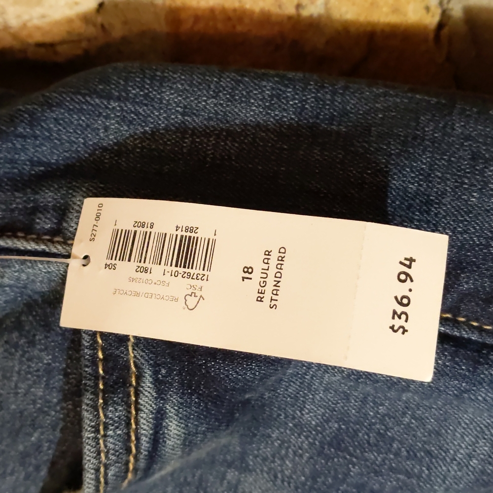 Old Navy Boyfriend Straight/Droit Jeans - Picture 4 of 10
